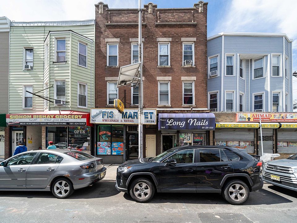 1st image of 769 WEST SIDE AVE