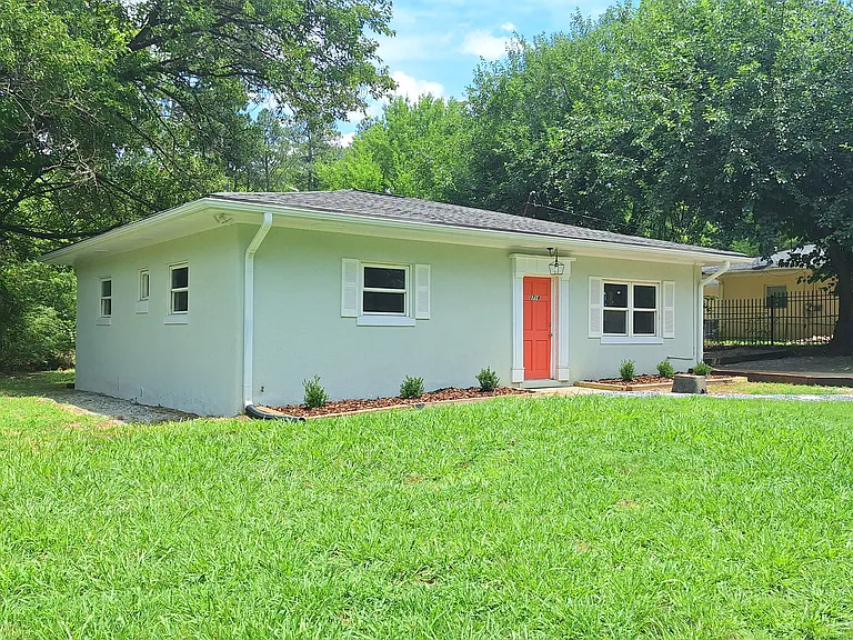 3718 Danube Ln — Photo 2