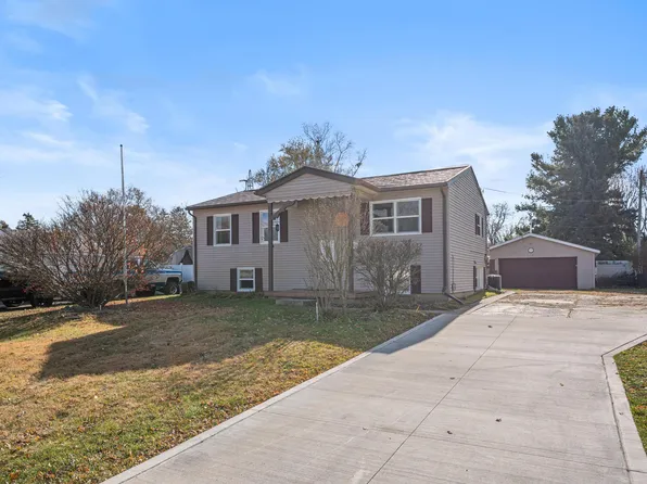 5641 Larch Dr, Jackson, MI 49201