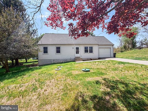 2nd image of 385 Mount Carmel Rd