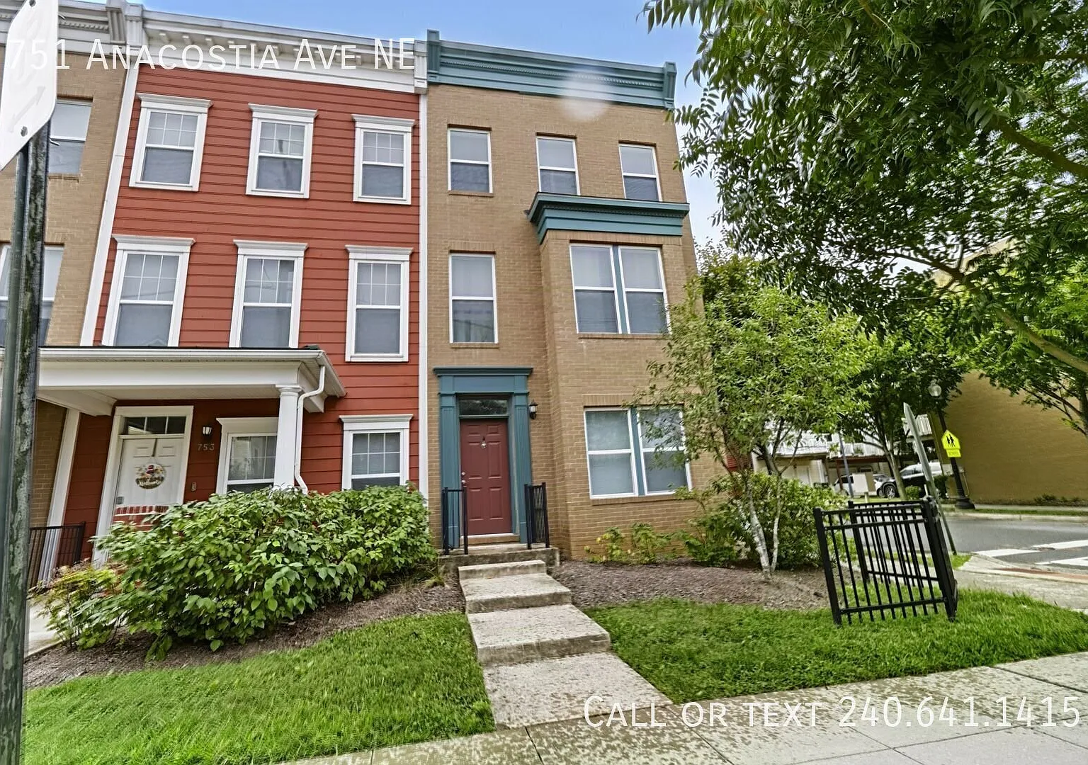 Beautiful 3 Br/3.5 Ba Eog Townhome In Parkside! — Photo 1