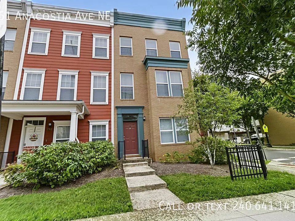 751 Anacostia Ave NE