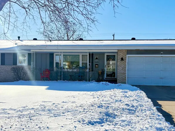 5615 Twin Lake Ter N, Minneapolis, MN 55429