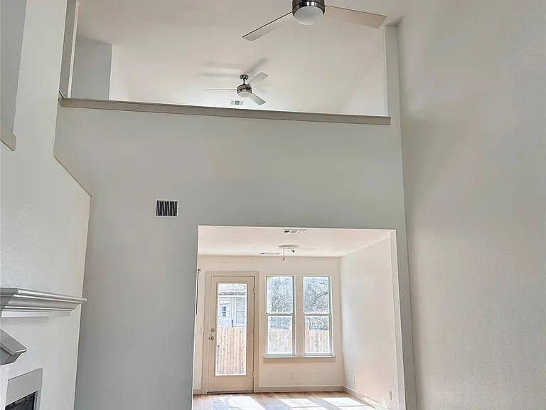 109 High Point Blvd — Photo 2
