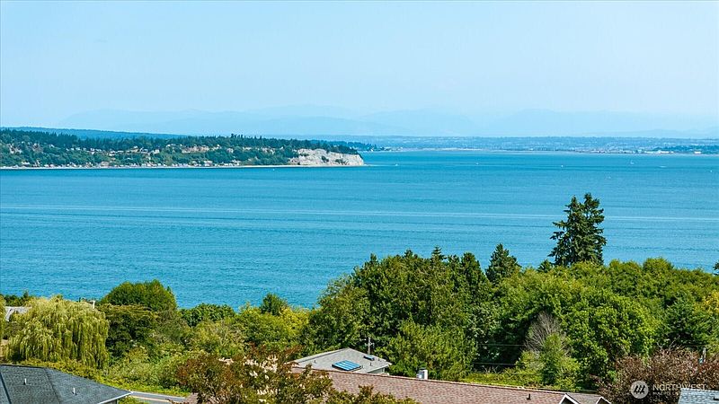 2nd image of 4633 Tanner View Drive