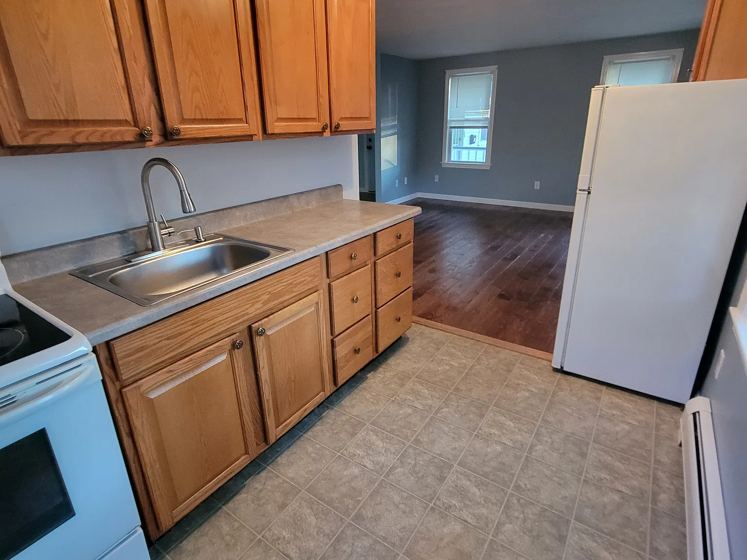 2 bed, 1200 sqft, $2,500 — Photo 4