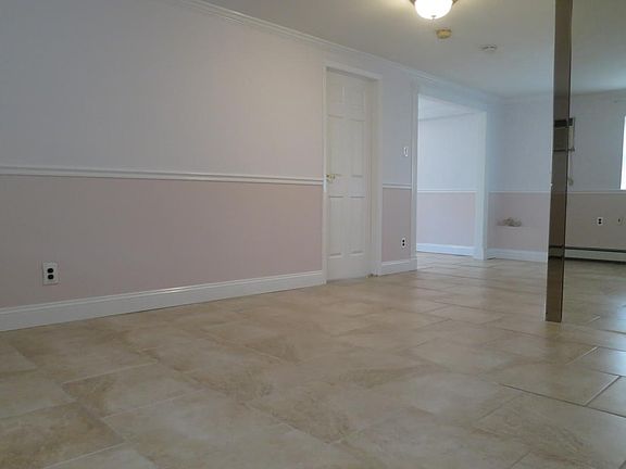 4th image of 2166 Franklin Ave