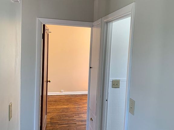 5th image of 212 S Wilbur Ave