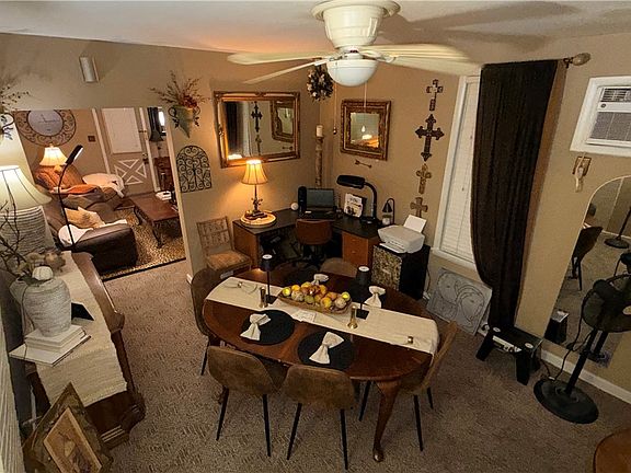 5th image of 238 Hall St