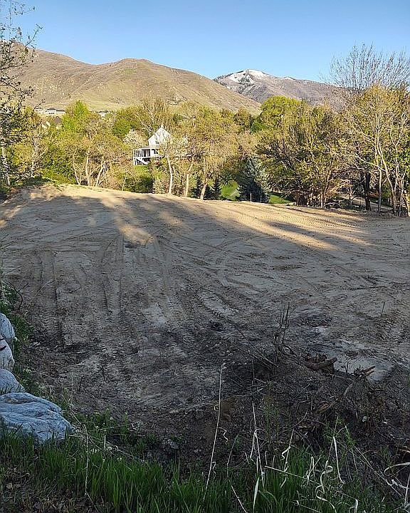 1st image of 1133 S Mountain Rd