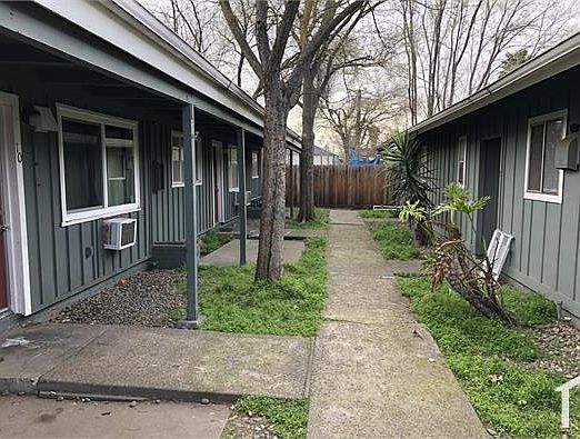 2nd image of 742 Bowles St #6