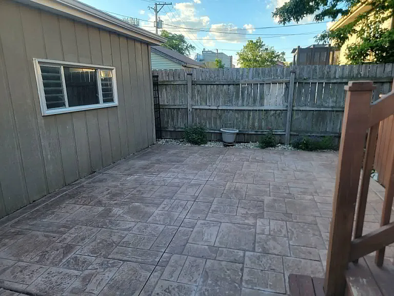11134 S Sawyer Ave — Photo 18