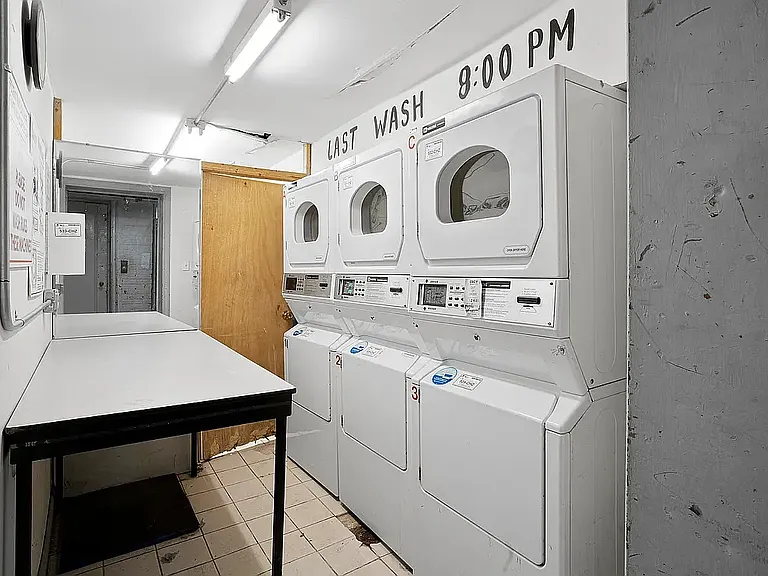 102 W 79th St #2C — Photo 6