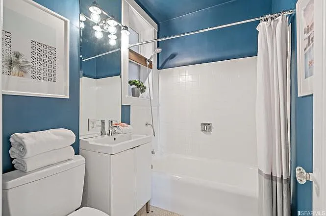 595 12th Ave #5 — Photo 3