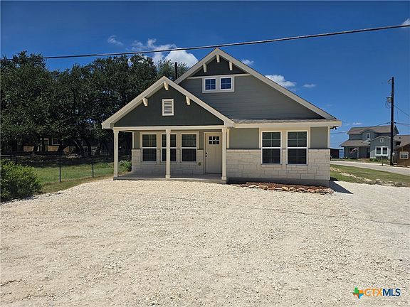 2nd image of 1071 Skyline Dr