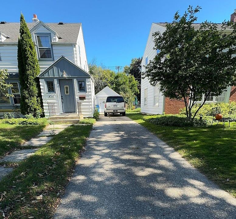2nd image of 4780 N Hollywood Ave