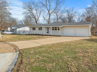 307 Ranch Dr, Ballwin, MO 63011