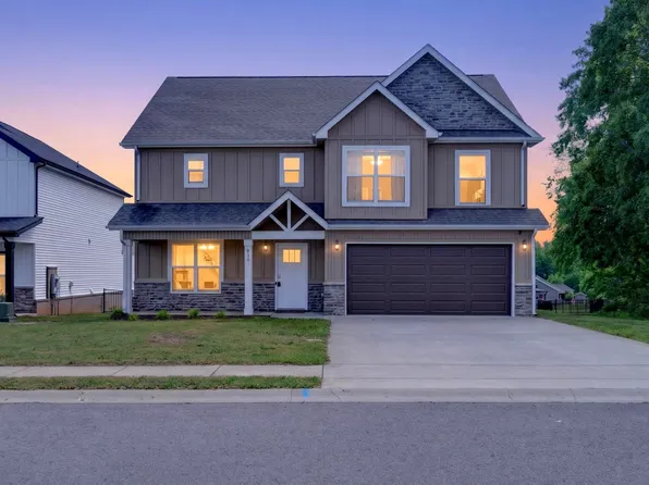 960 Princeton Dr, Clarksville, TN 37042