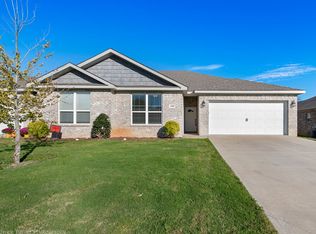 112 Alder St, Pea Ridge, AR 72751