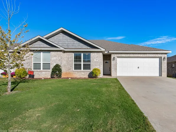 112 Alder St, Pea Ridge, AR 72751