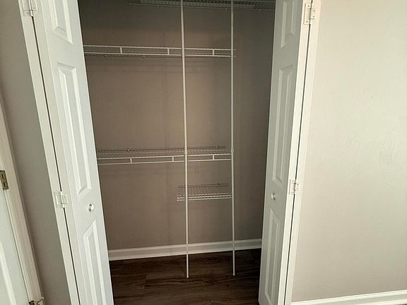4th image of 2421 Deerfield Ct SE