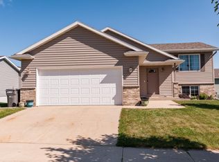 5617 51st St NW, Rochester, MN 55901