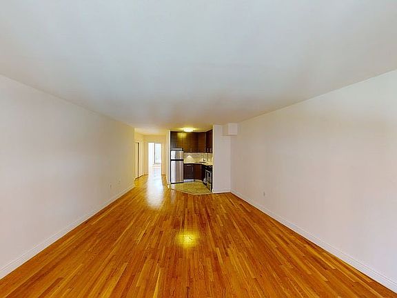 5th image of 50 Prince St APT 2C