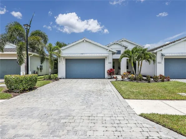 9040 Saint Lucia DR, NAPLES, FL 34114