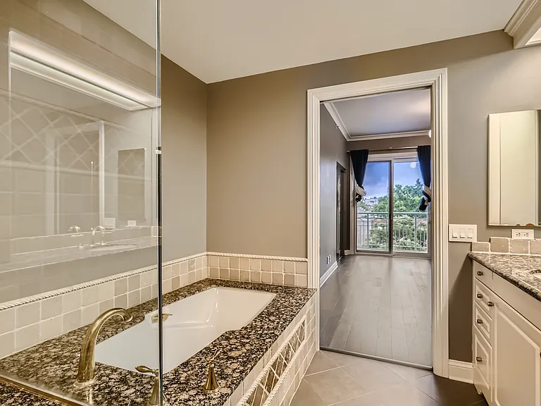 400 E 3rd Ave #405 — Photo 17