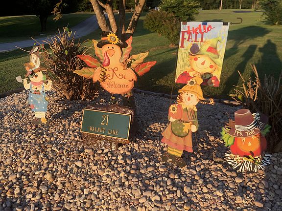 Entrance to driveway