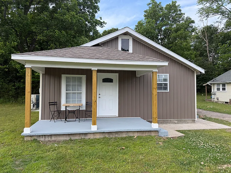 3024 Ellis St — Photo 1
