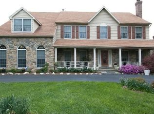 7313 Cliff Pine Dr, Gaithersburg, MD 20879