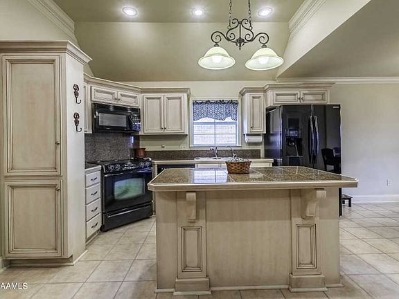 5th image of 124 Country Village Dr