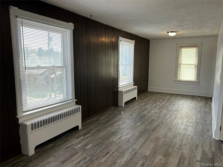 84 Orange Ave — Photo 9