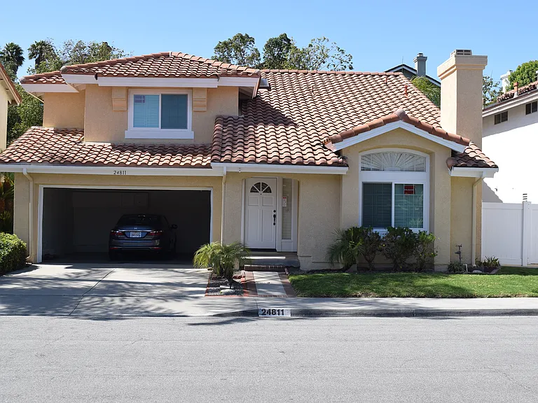 24811 Cutter — Photo 1