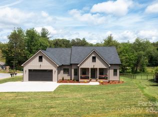 9 Robey Dr, Fletcher, NC 28732