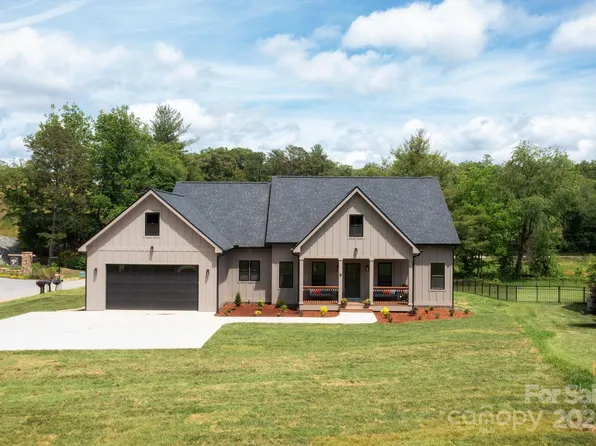 9 Robey Dr, Fletcher, NC 28732