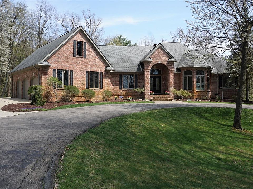 1st image of 9545 Wood Bend Dr