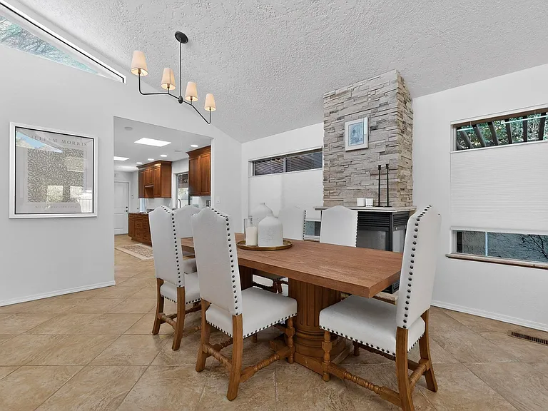 9735 Village Green Dr NE — Photo 11