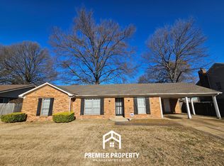 5954 Fox Ridge Dr, Memphis, TN 38115