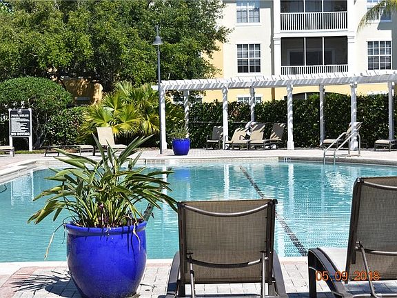 5th image of 9415 Crescent Loop Cir APT 106