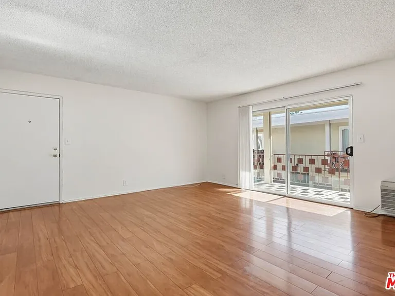 515 N Alfred St #206 — Photo 18