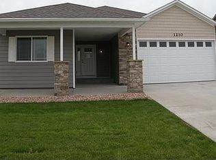 1210 Cattail Dr, Gillette, WY 82718