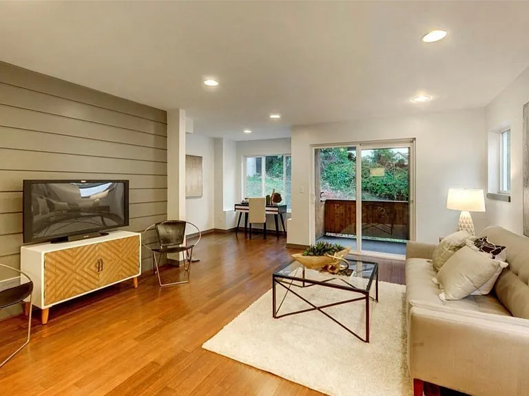 Pasadena Pl NE — Photo 6
