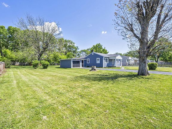 4th image of 486 Basswood Rd