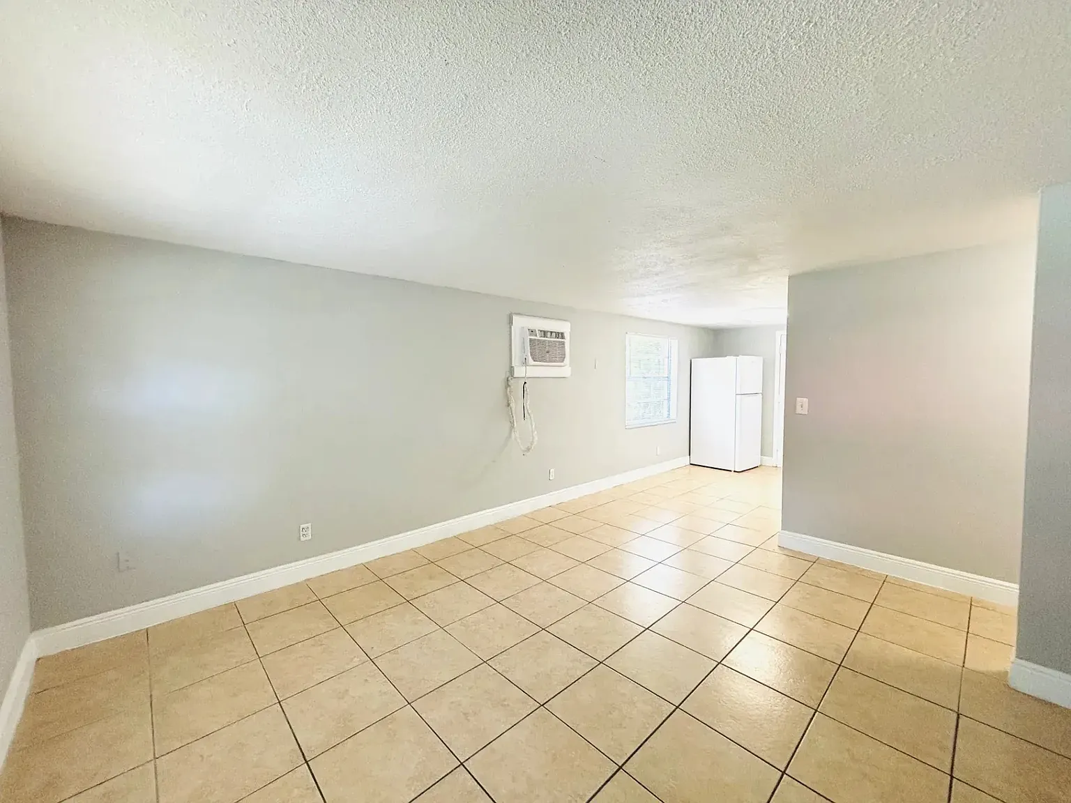 2 bed, 750 sqft, $1,500 — Photo 3