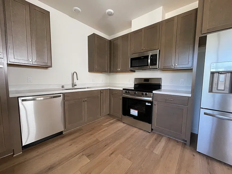3 Healdsburg Ave — Photo 27
