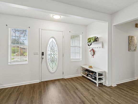 3rd image of 809 S 13th St