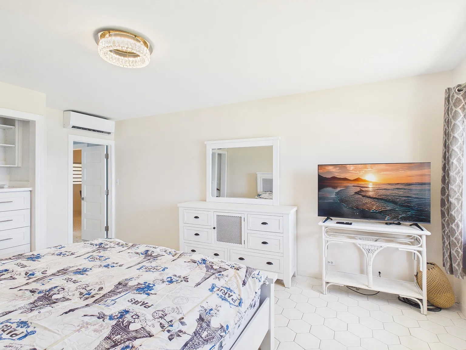 2 bed, $3,000 — Photo 4
