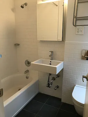 Rented by Waverly Realty Associates | media 34